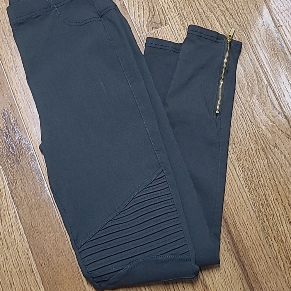 Moto Pants leggings Gray large ( fit like 10 maybe 12)
